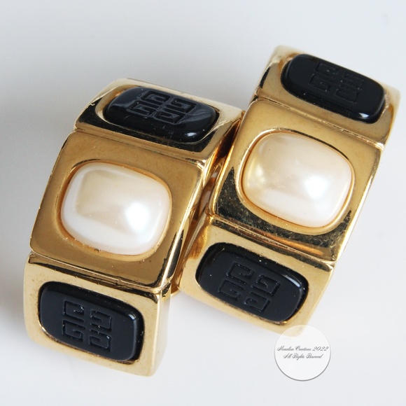 Givenchy Earrings Embossed Logo Stone Faux Pearl Gold Metal Clip Style Vintage - Picture 4 of 12